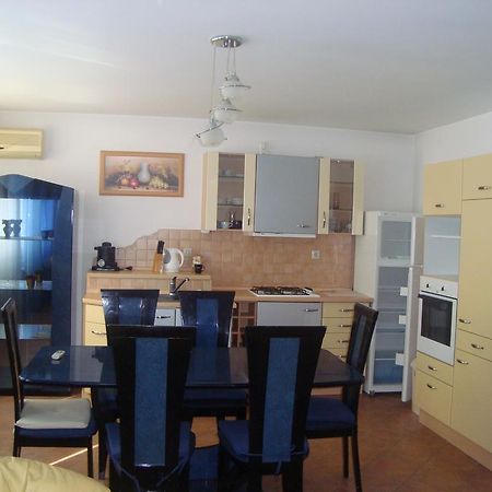 Lotusz Apartments In Ньиредьхаза Экстерьер фото