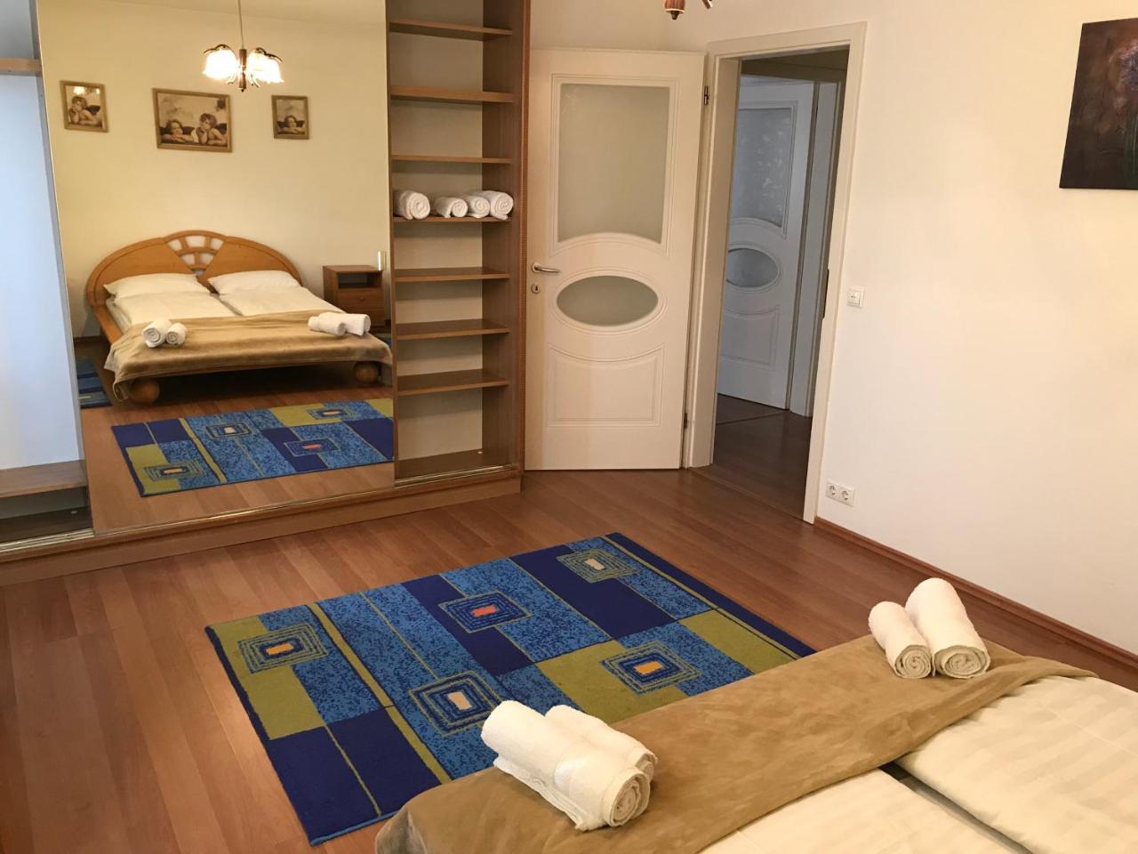 Lotusz Apartments In Ньиредьхаза Экстерьер фото