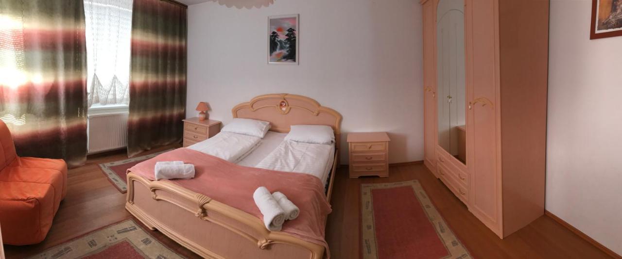 Lotusz Apartments In Ньиредьхаза Экстерьер фото