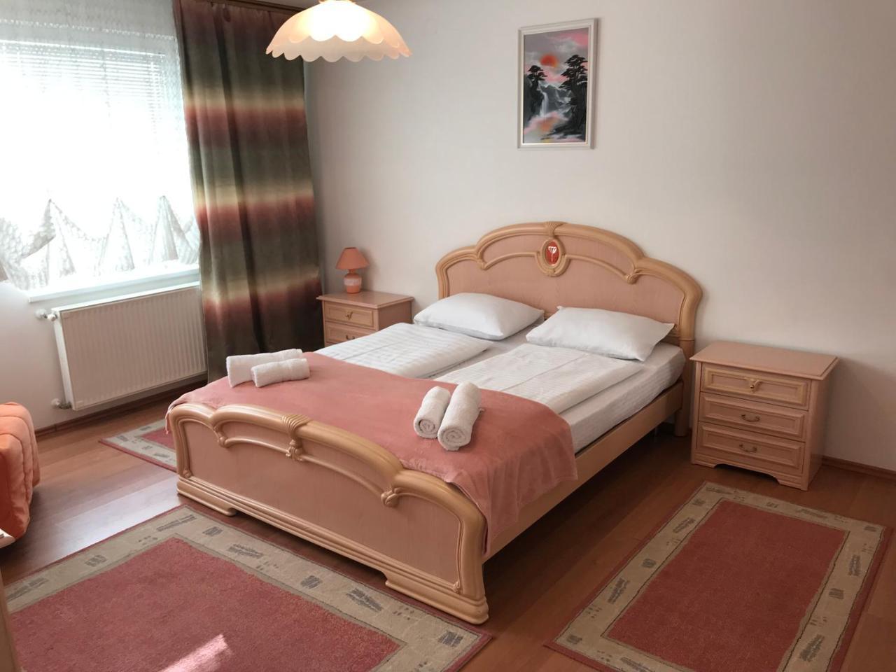 Lotusz Apartments In Ньиредьхаза Экстерьер фото