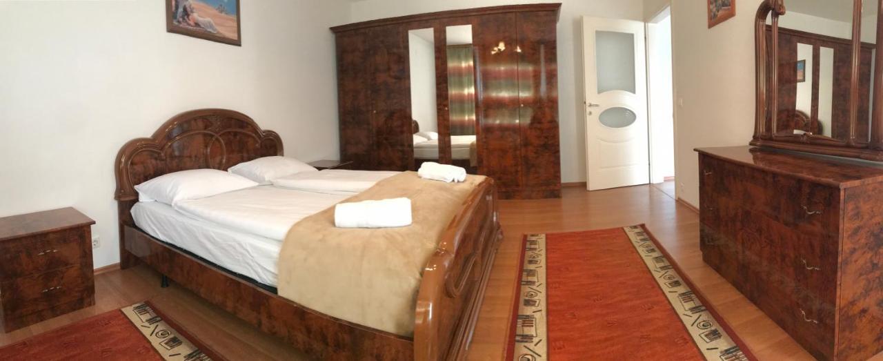Lotusz Apartments In Ньиредьхаза Экстерьер фото