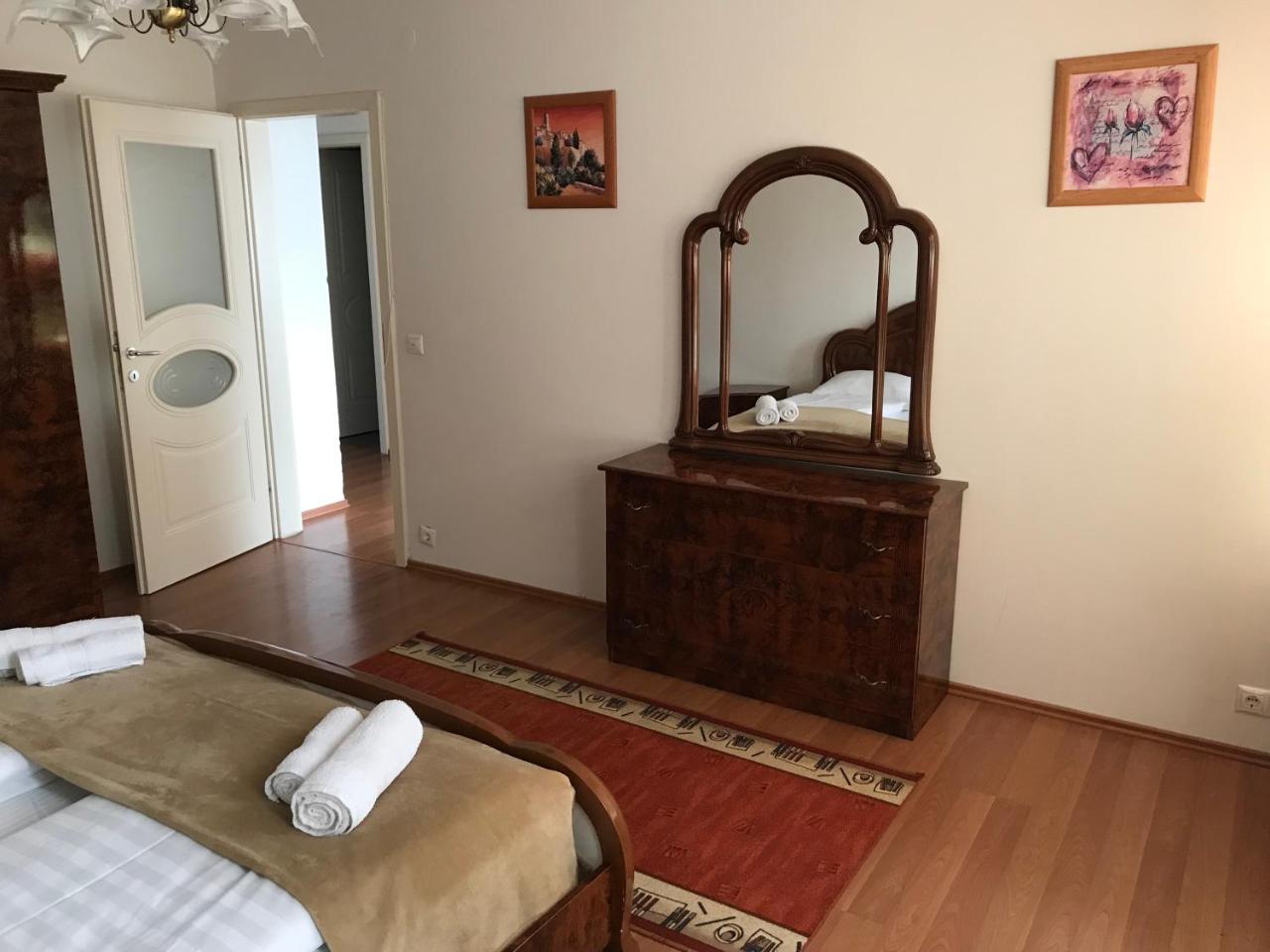 Lotusz Apartments In Ньиредьхаза Экстерьер фото