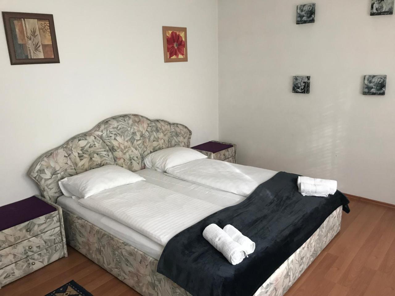 Lotusz Apartments In Ньиредьхаза Экстерьер фото