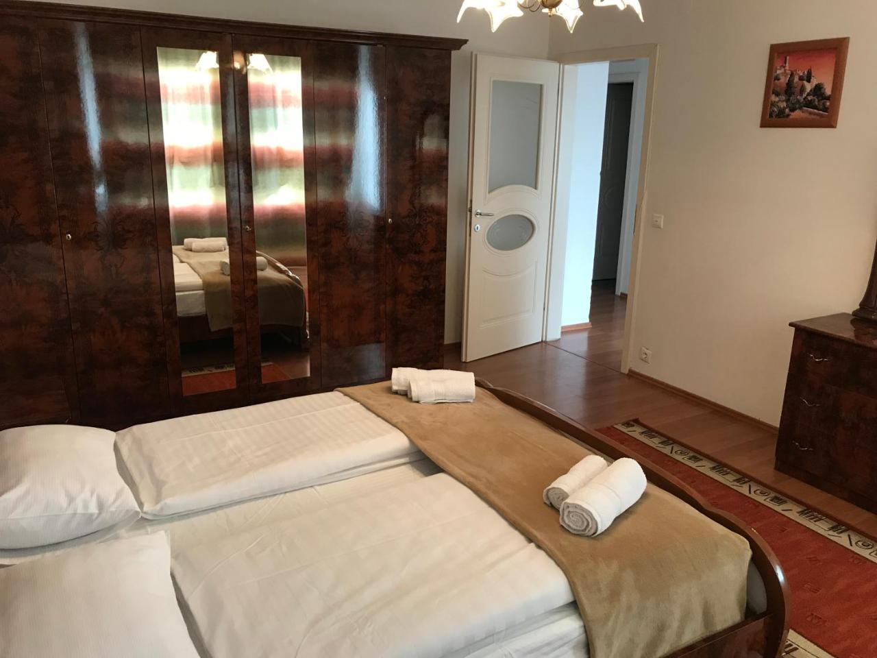 Lotusz Apartments In Ньиредьхаза Экстерьер фото