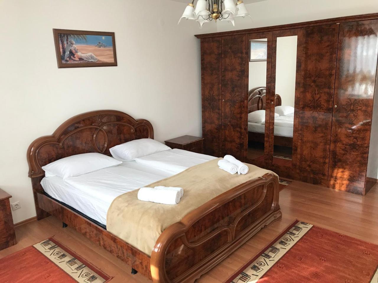 Lotusz Apartments In Ньиредьхаза Экстерьер фото