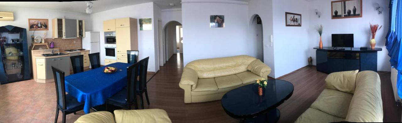 Lotusz Apartments In Ньиредьхаза Экстерьер фото