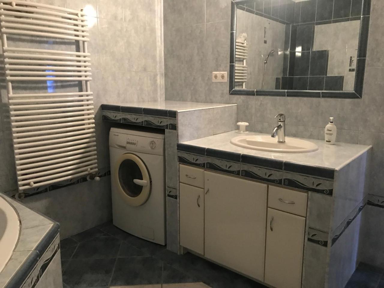 Lotusz Apartments In Ньиредьхаза Экстерьер фото