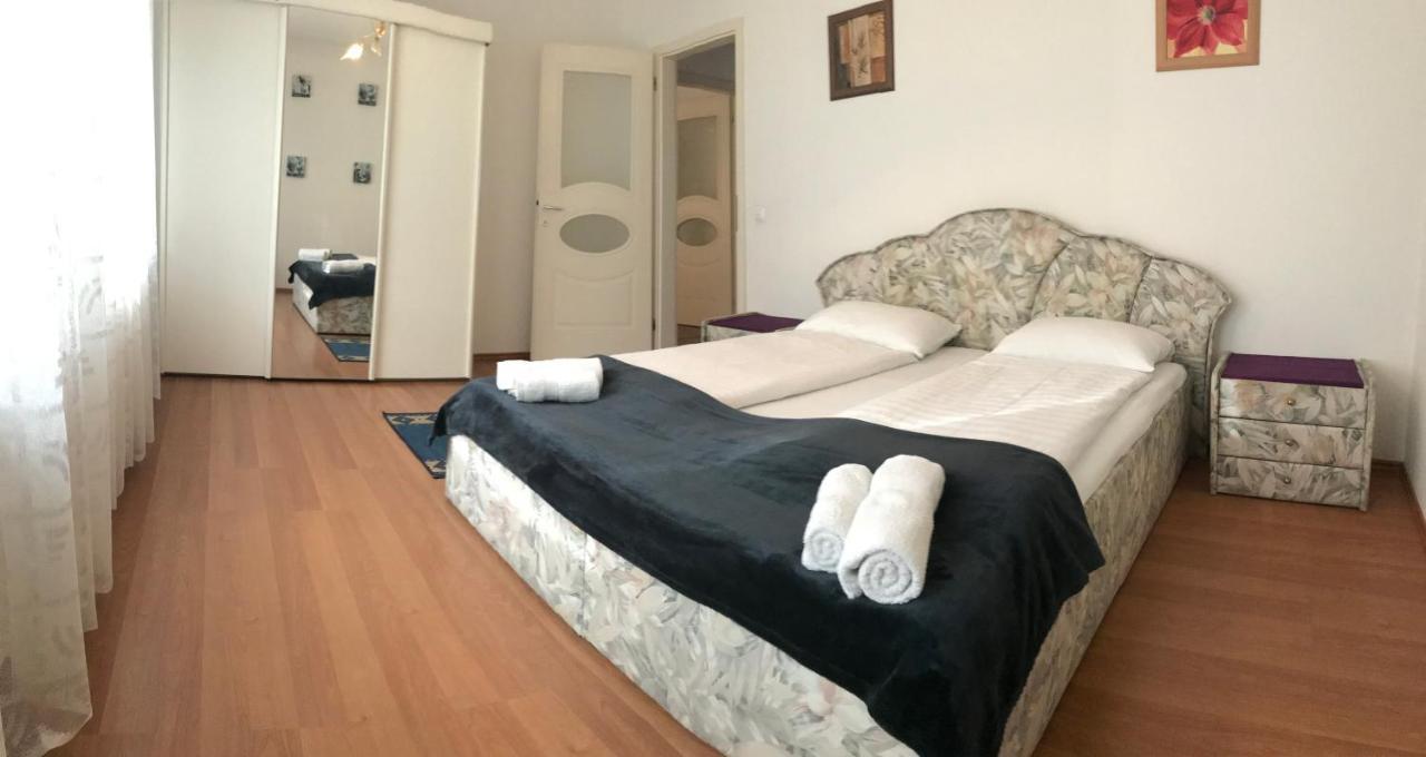 Lotusz Apartments In Ньиредьхаза Экстерьер фото