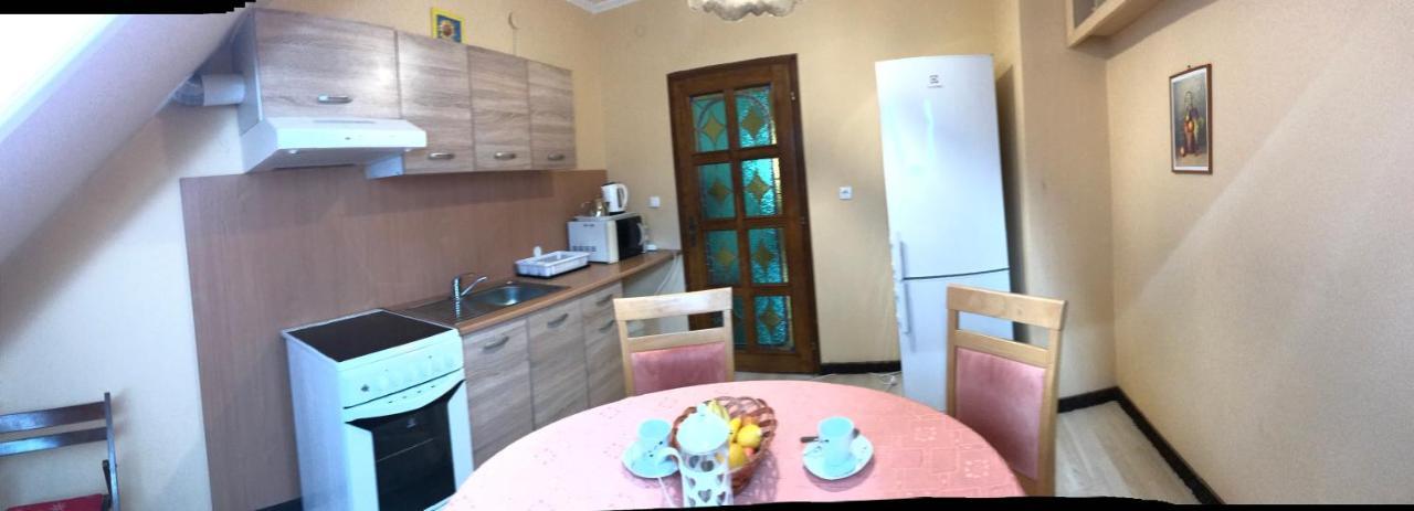 Lotusz Apartments In Ньиредьхаза Экстерьер фото