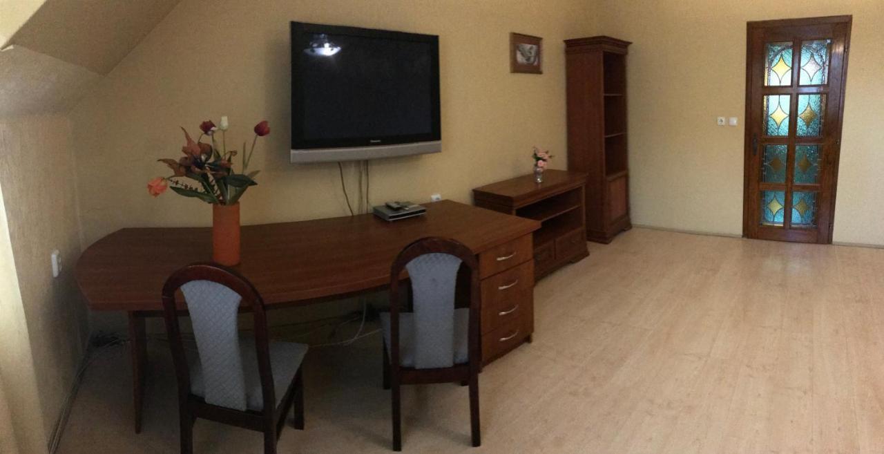 Lotusz Apartments In Ньиредьхаза Экстерьер фото