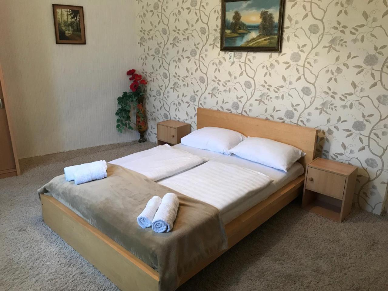 Lotusz Apartments In Ньиредьхаза Экстерьер фото